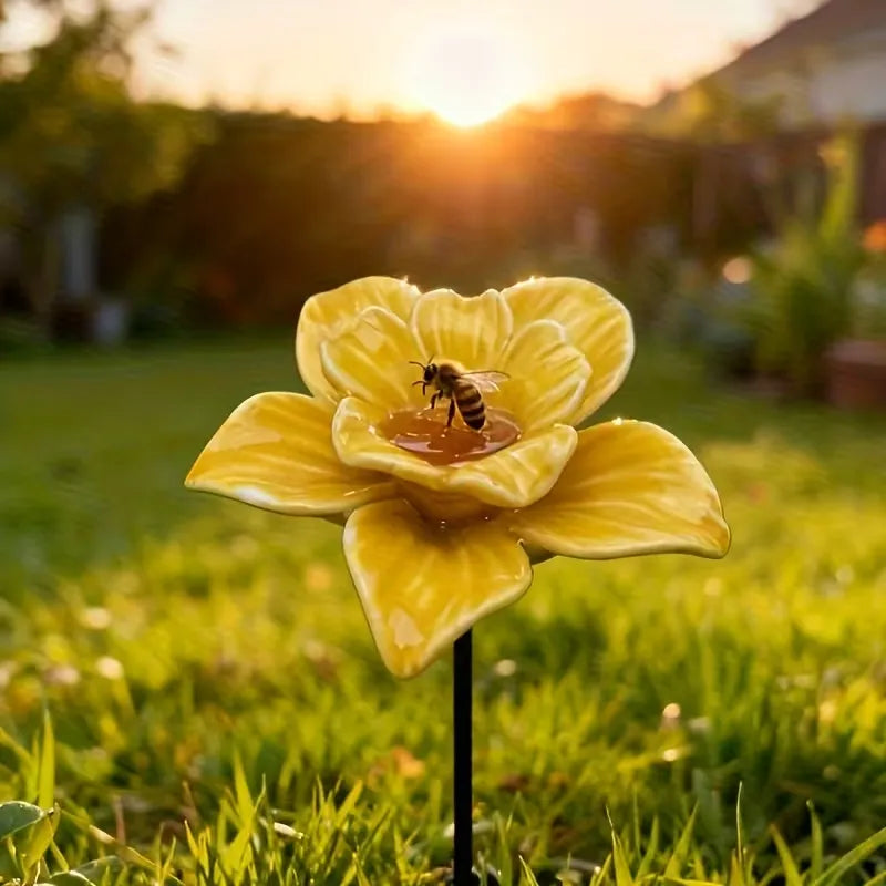 Handgefertigte Bienenblüten-Tränken – Wetterfeste Keramik, Set (2)
