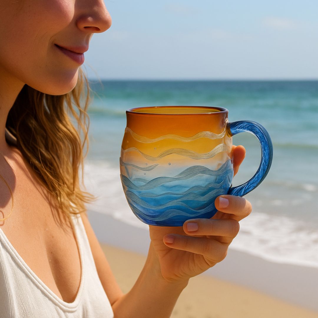 Sonnenkuss – Handgemachte Tasse im Farbspiel des Sonnenuntergangs